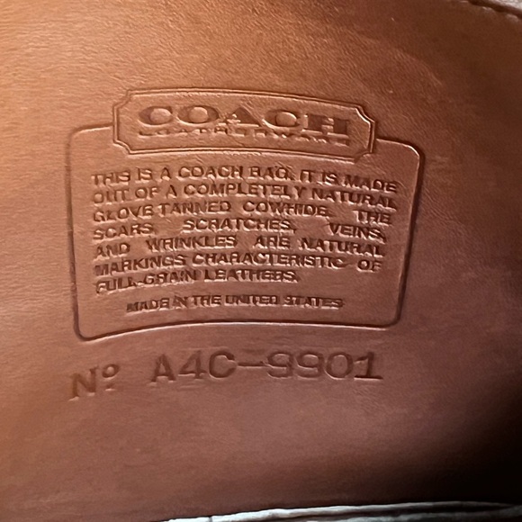 Coach vintage BrownLeather Crossbody Bag with Structured Design - Picture 5 of 9